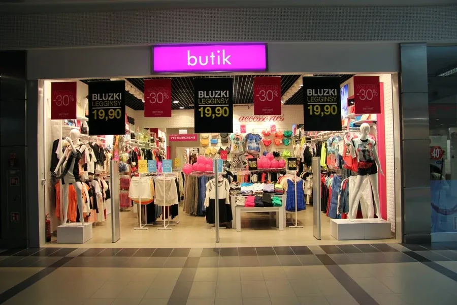 Pierwsi klienci Galerii Bursztynowej (zdjęcia, wideo)