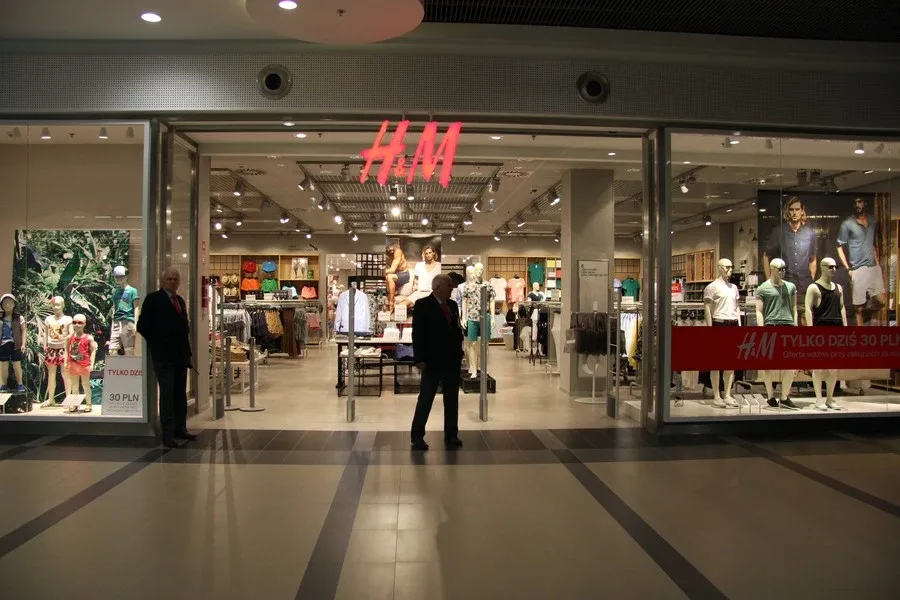 Pierwsi klienci Galerii Bursztynowej (zdjęcia, wideo)