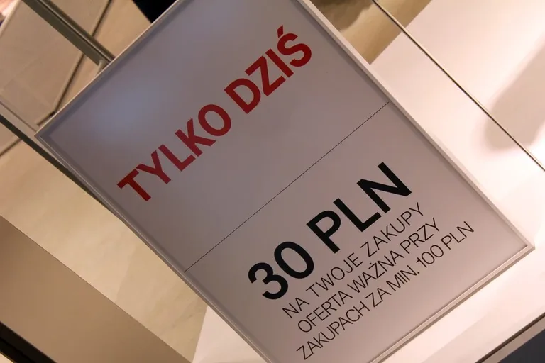 Taneczne otwarcie sklepu H&M (zdjęcia, wideo)
