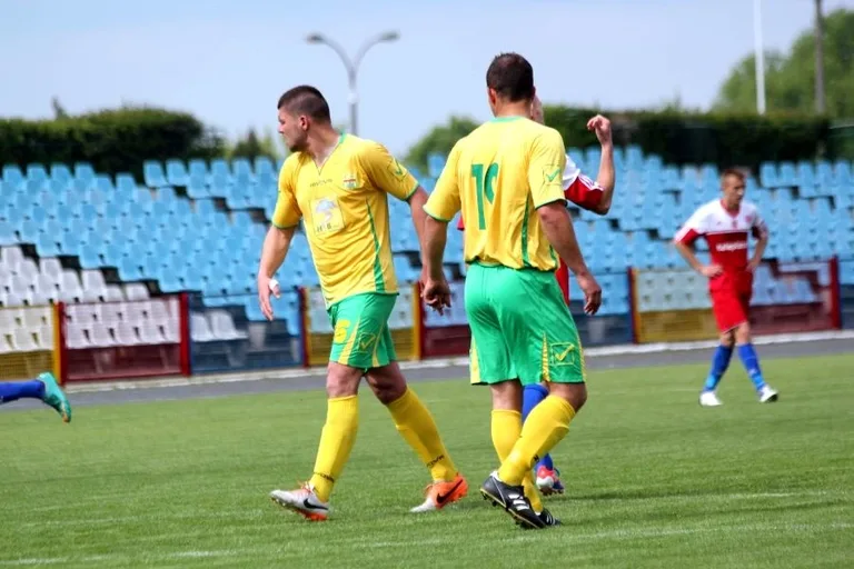 Ostrovia rozstrzelała Narew (zdjęcia, wideo)