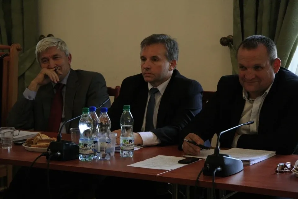 Absolutorium brak, ale może ruszy się coś z Carrefourem
