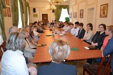Młodzież z GP nr 1 w ratuszu (zdjęcia)