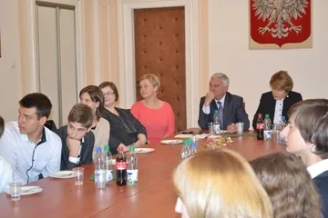 Młodzież z GP nr 1 w ratuszu (zdjęcia)