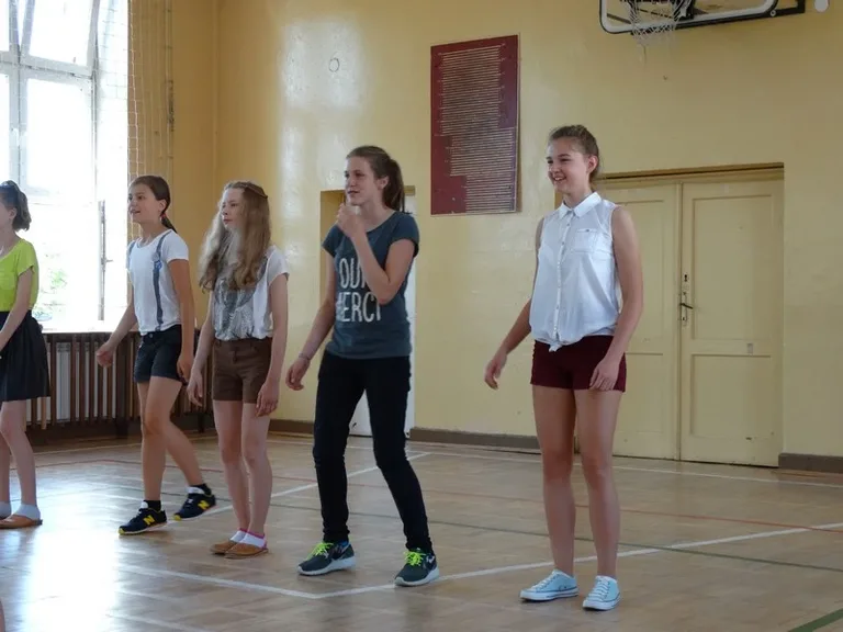 Tańce hip hop w SP nr 1 (zdjęcia)
