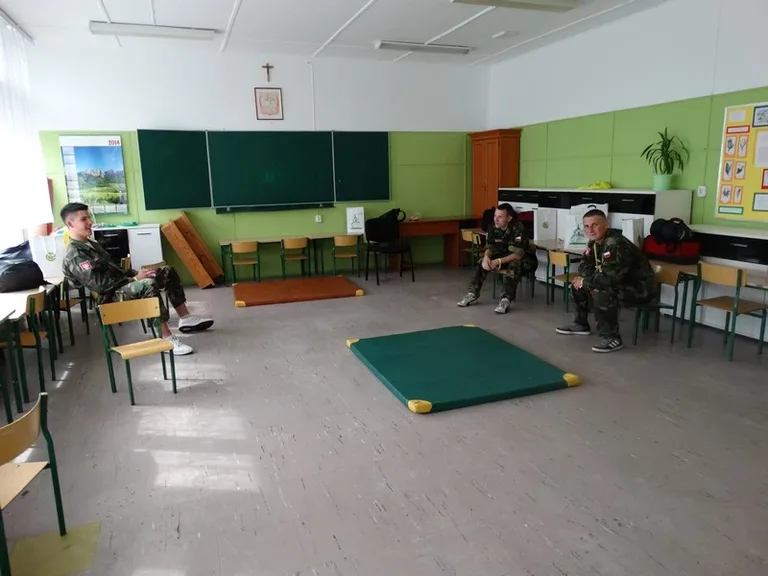 Młodzież z PaT w SP nr 1 (zdjęcia)