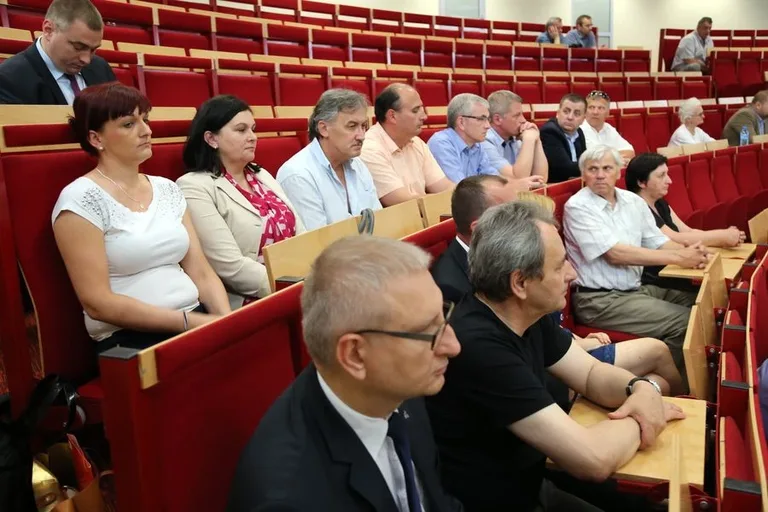 Wyjazdowe posiedzenie klubu PiS (zdjęcia, wideo)