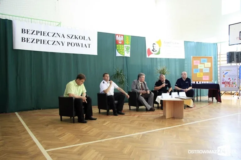 Bezpieczna Szkoła - Bezpieczny Powiat (zdjęcia)