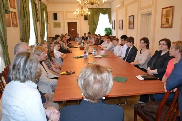 Młodzież z GP nr 1 w ratuszu (zdjęcia)