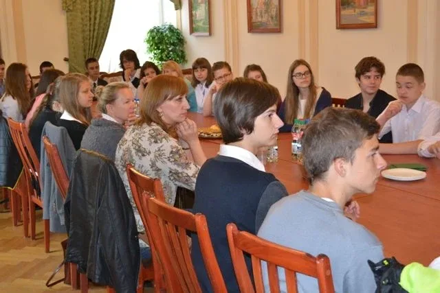 Młodzież z GP nr 1 w ratuszu (zdjęcia)