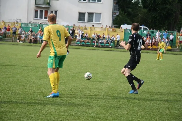 Niewykorzystany karny i remis z Polonią (zdjęcia, wideo)