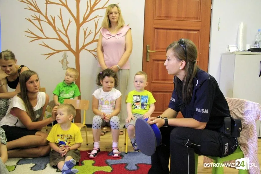 Policjanci w Kąciku Amelka (zdjęcia)