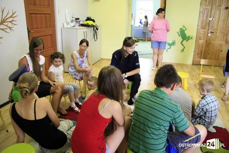 Policjanci w Kąciku Amelka (zdjęcia)