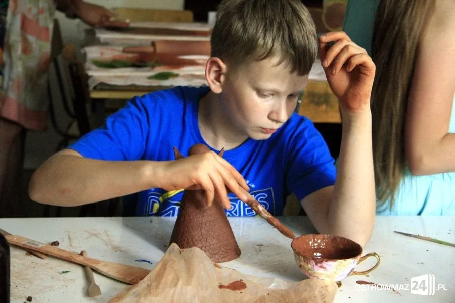 Drugi dzień warsztatów ceramicznych dla młodzieży