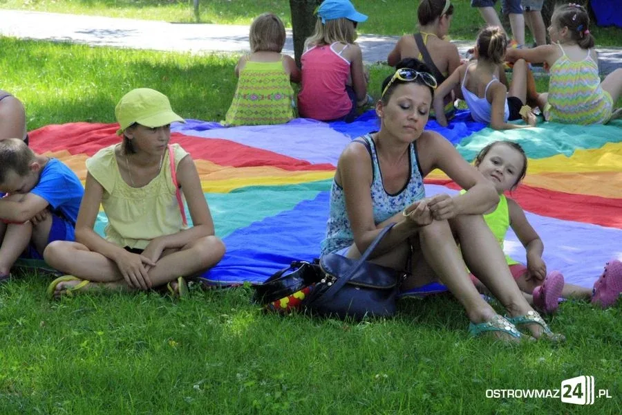 Cyrkowi artyści w Ogródku Jordanowskim (zdjęcia)