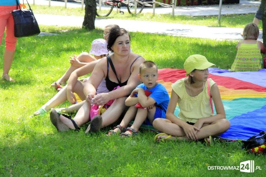 Cyrkowi artyści w Ogródku Jordanowskim (zdjęcia)