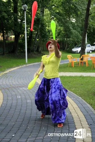Cyrkowi artyści w Ogródku Jordanowskim (zdjęcia)