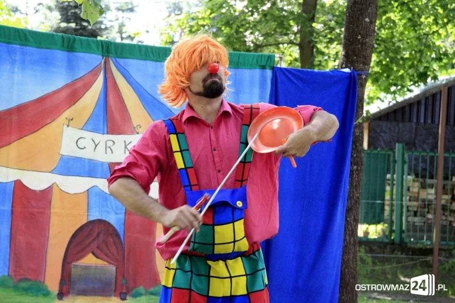 Cyrkowi artyści w Ogródku Jordanowskim (zdjęcia)