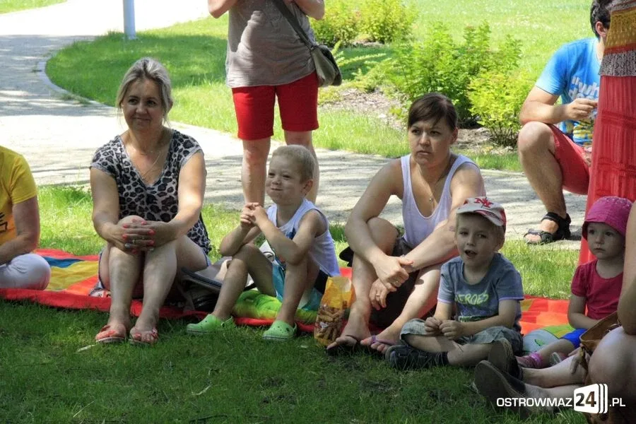Cyrkowi artyści w Ogródku Jordanowskim (zdjęcia)