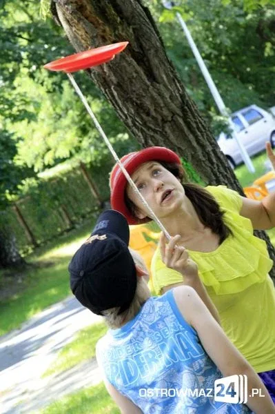Cyrkowi artyści w Ogródku Jordanowskim (zdjęcia)