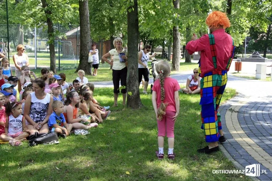 Cyrkowi artyści w Ogródku Jordanowskim (zdjęcia)