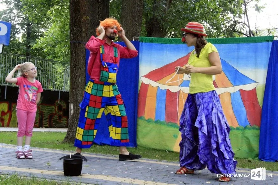 Cyrkowi artyści w Ogródku Jordanowskim (zdjęcia)