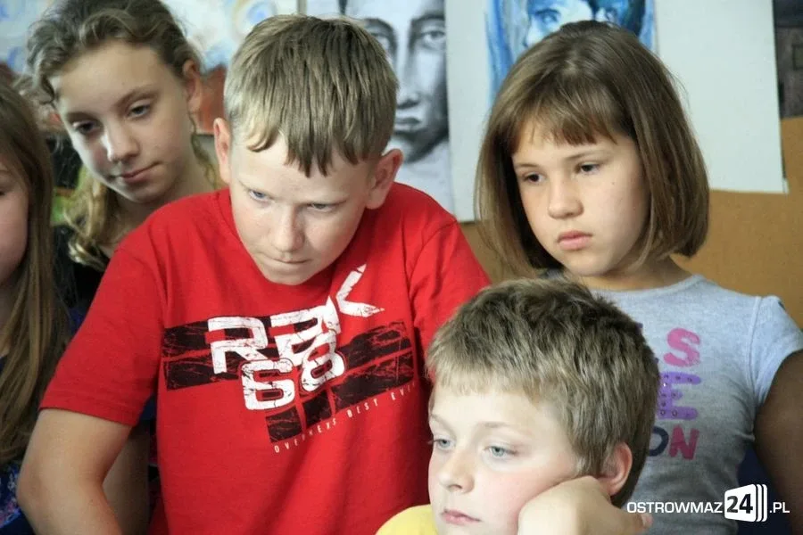 Młodzież rozpoczęła pracę z gliną (zdjęcia)