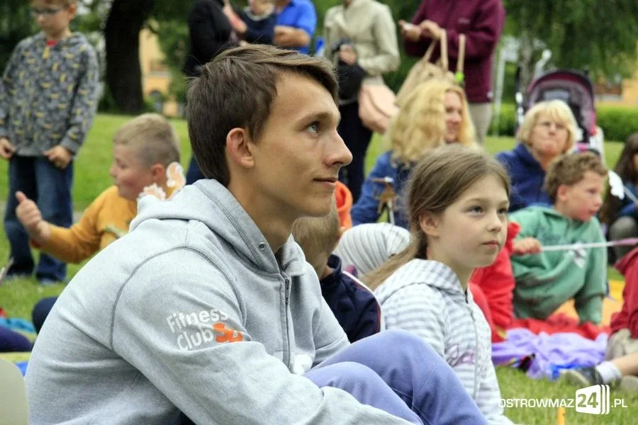 Wierszowanie na skwerze przy Księżnej Annie (zdjęcia)