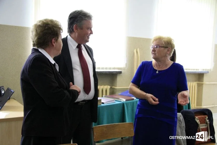 Maturzyści z Ekonomika sprzed 50-ciu lat (zdjęcia)