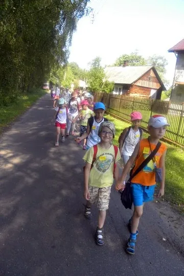 Dzieci na wycieczce w Glinie (zdjęcia)