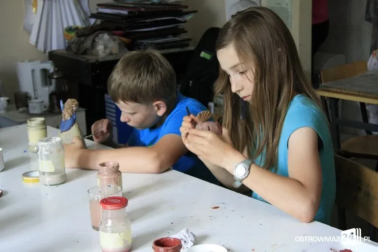 Malowali angobami (zdjęcia)
