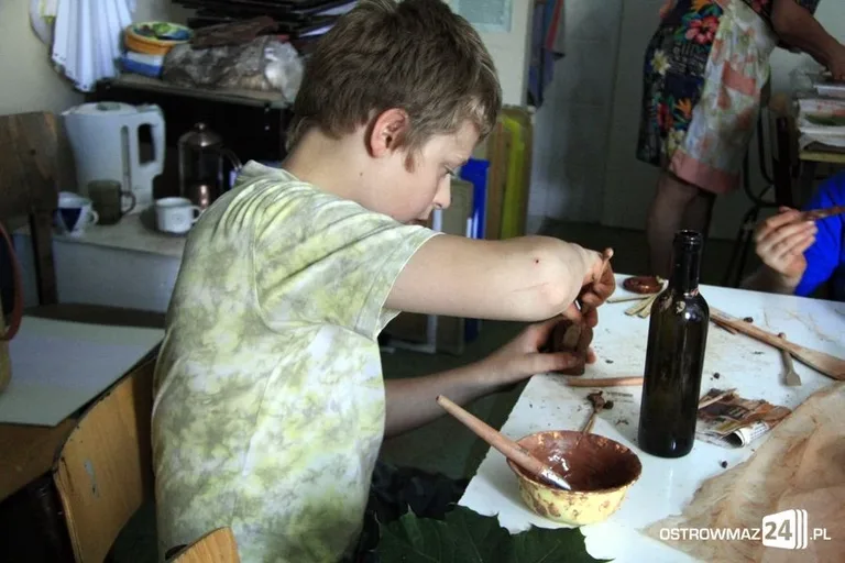 Drugi dzień warsztatów ceramicznych dla młodzieży