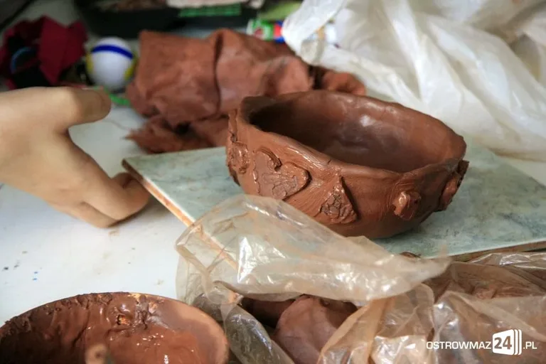 Drugi dzień warsztatów ceramicznych dla młodzieży
