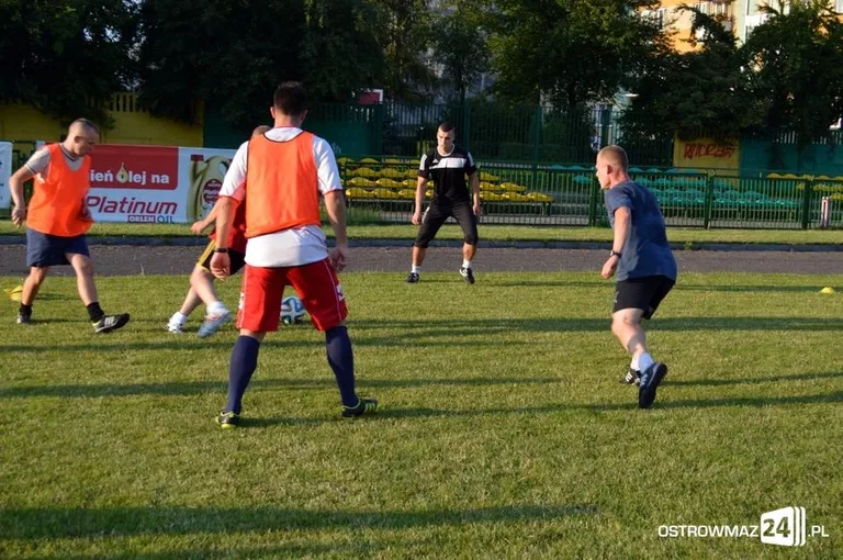 Nowi piłkarze trenują z Ostrovią (zdjęcia)