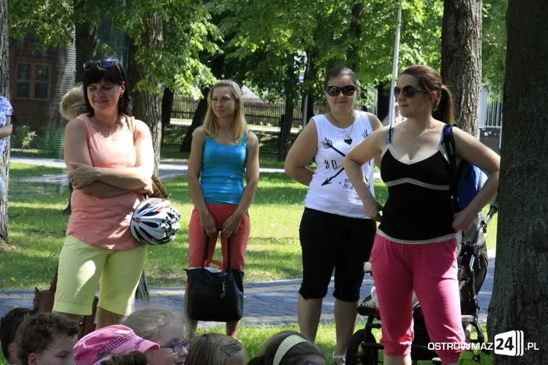 Cyrkowi artyści w Ogródku Jordanowskim (zdjęcia)