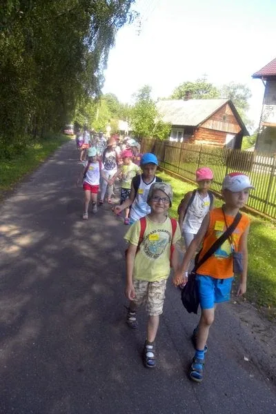 Dzieci na wycieczce w Glinie (zdjęcia)