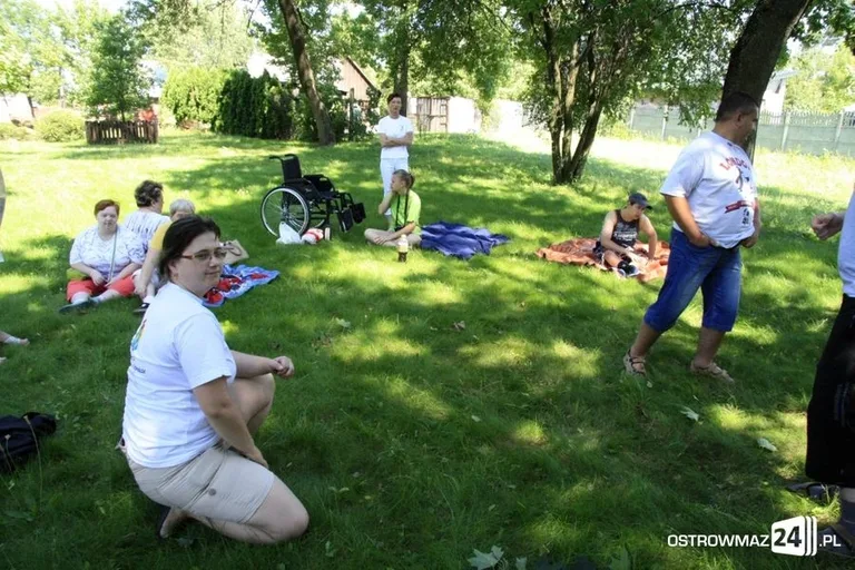 Dogoterapia nad stawem (zdjęcia)
