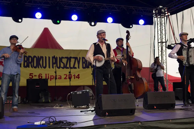 Zobacz zdjęcia i wideo z dni Broku