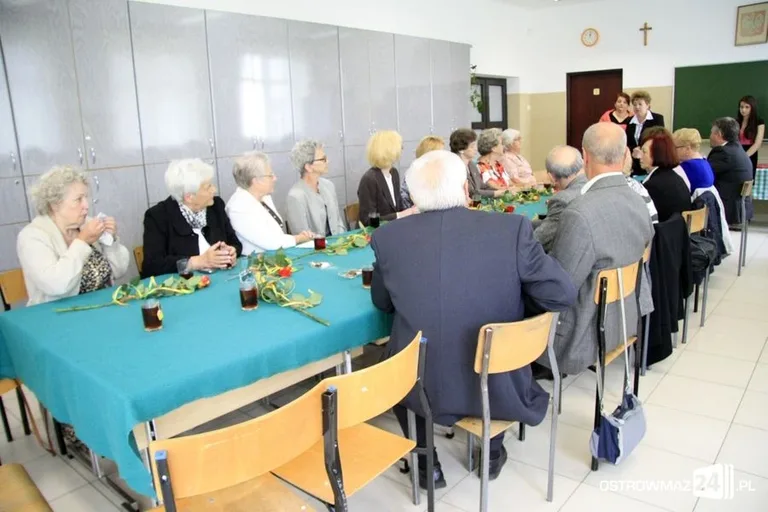 Maturzyści z Ekonomika sprzed 50-ciu lat (zdjęcia)