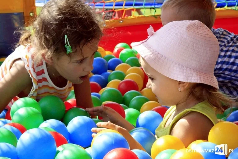 Trwa piknik integracyjny (zdjęcia, wideo)