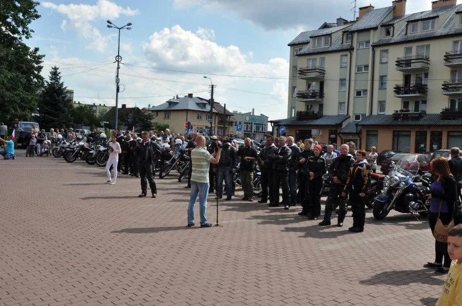 Rajd Katyński w Ostrowi Maz. (zdjęcia)