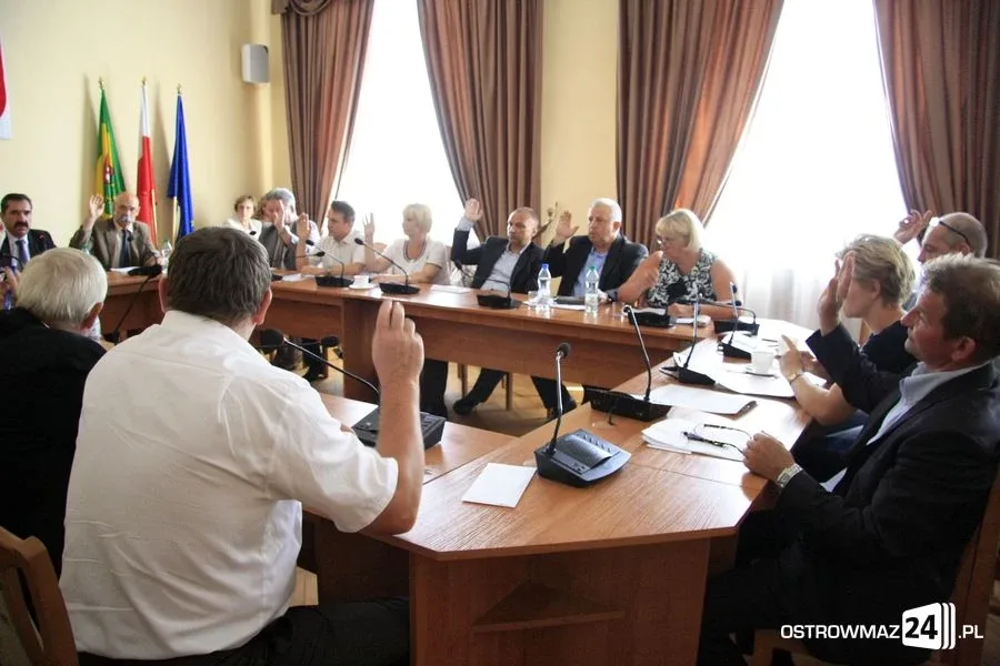 Powiat ostrowski otrzyma 1,3 mln zł na drogi