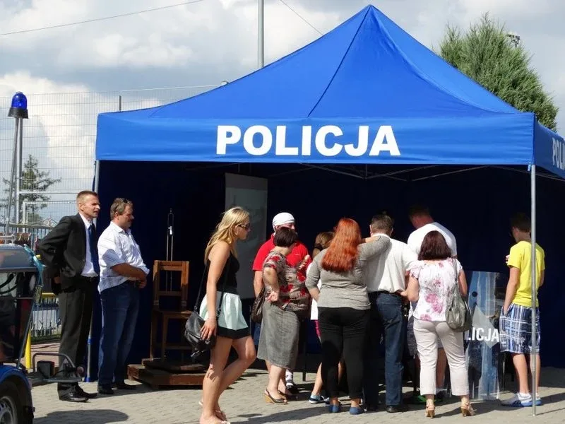 Ostrowscy policjanci na Dożynkach w Wąsewie