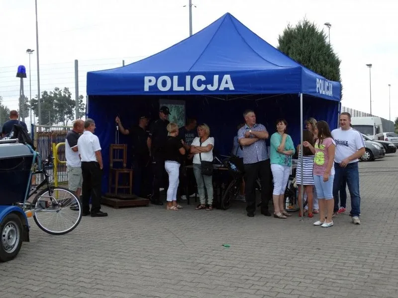 Ostrowscy policjanci na Dożynkach w Wąsewie
