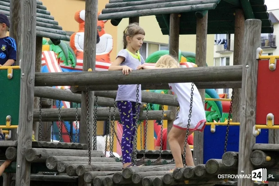 'Wakacyjne Podwórko' przy domu kultury (zdjęcia, wideo)