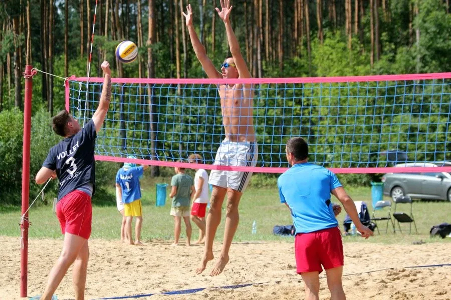 Siatkarskie emocje na plaży (zdjęcia, wideo)