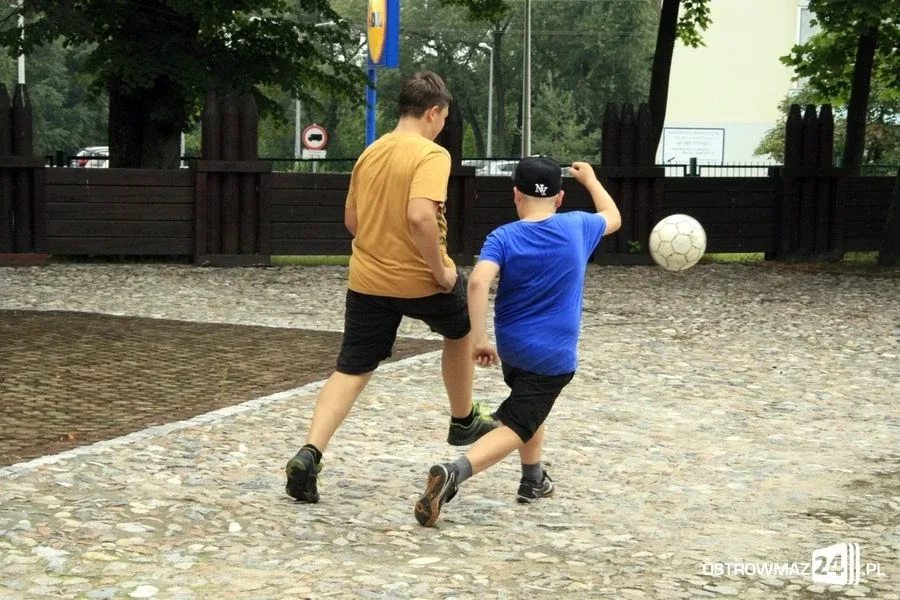 Gry i zabawy w ramach wakacji w mieście (zdjęcia)