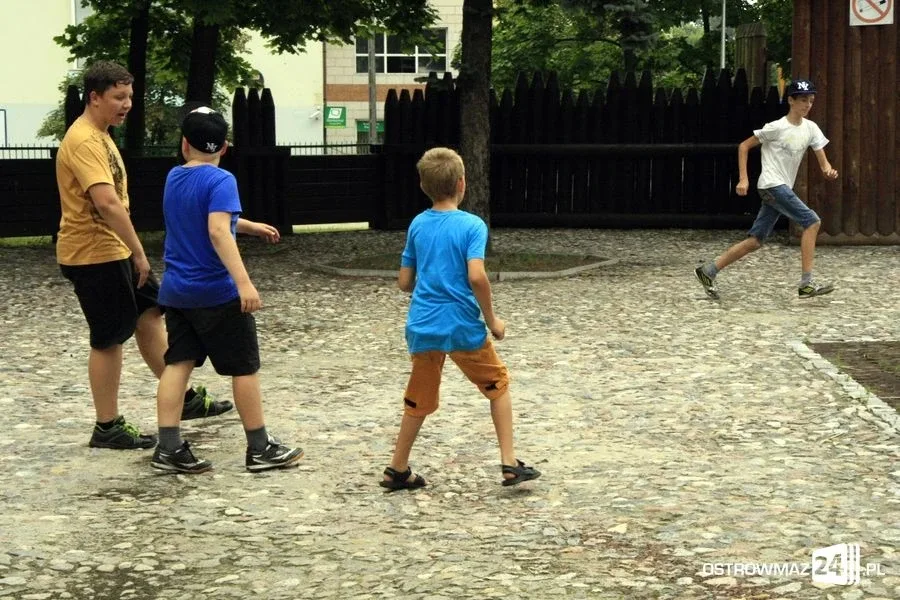 Gry i zabawy w ramach wakacji w mieście (zdjęcia)