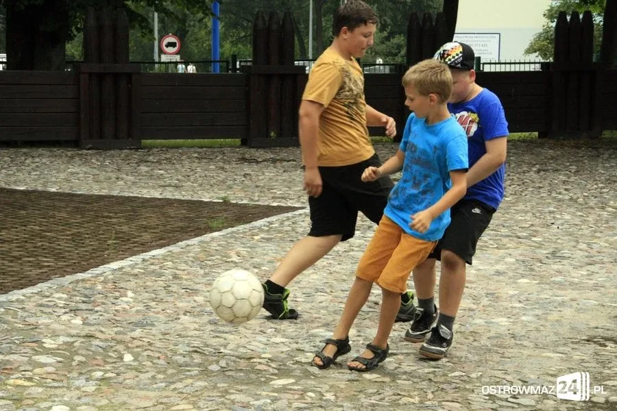Gry i zabawy w ramach wakacji w mieście (zdjęcia)
