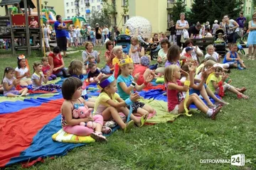 'Wakacyjne Podwórko' przy domu kultury (zdjęcia, wideo)