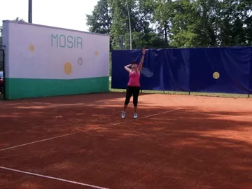 Tenisowy turniej na kortach ostrowskiego MOSiR (zdjęcia)